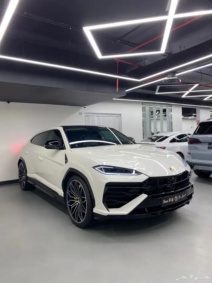 لامبورجيني اوروس SE 2