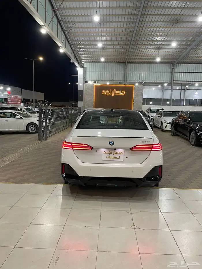 بي ام دبليو 520i موديل 2024 فل كامل Kit m 8