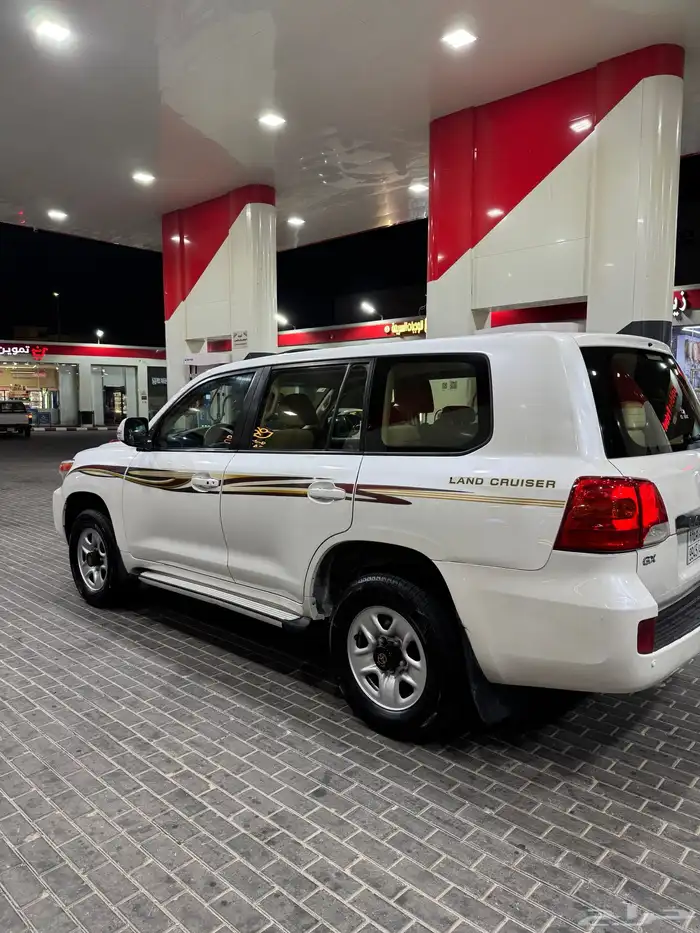 لاندكلوزر 2013 GX 8