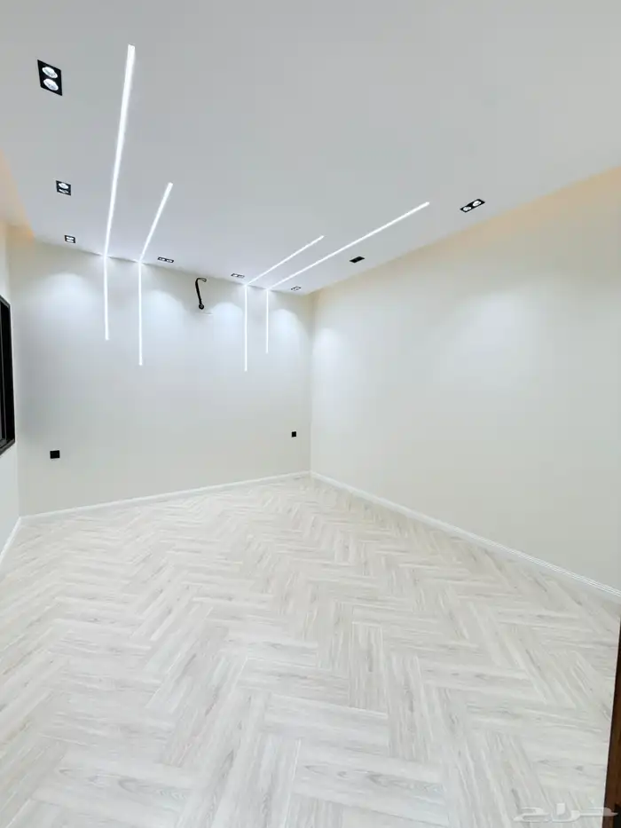 للبيع شقق ارضيه وعلويه بسطح خاص بحي الموسي وسط جميع الخدمات 20