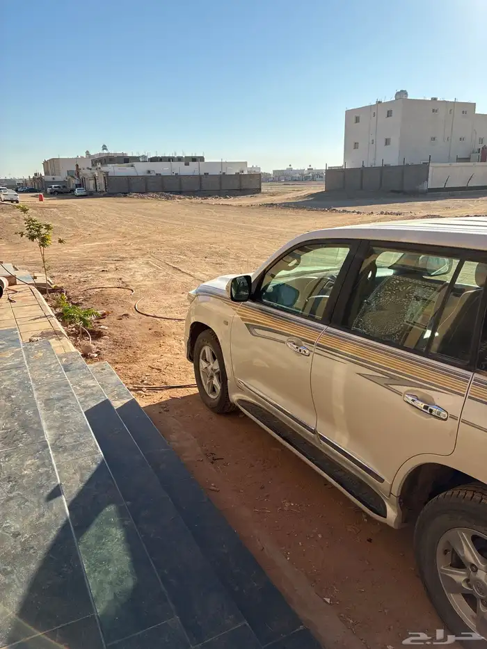 لاندكروزر VXR V8 2010 2