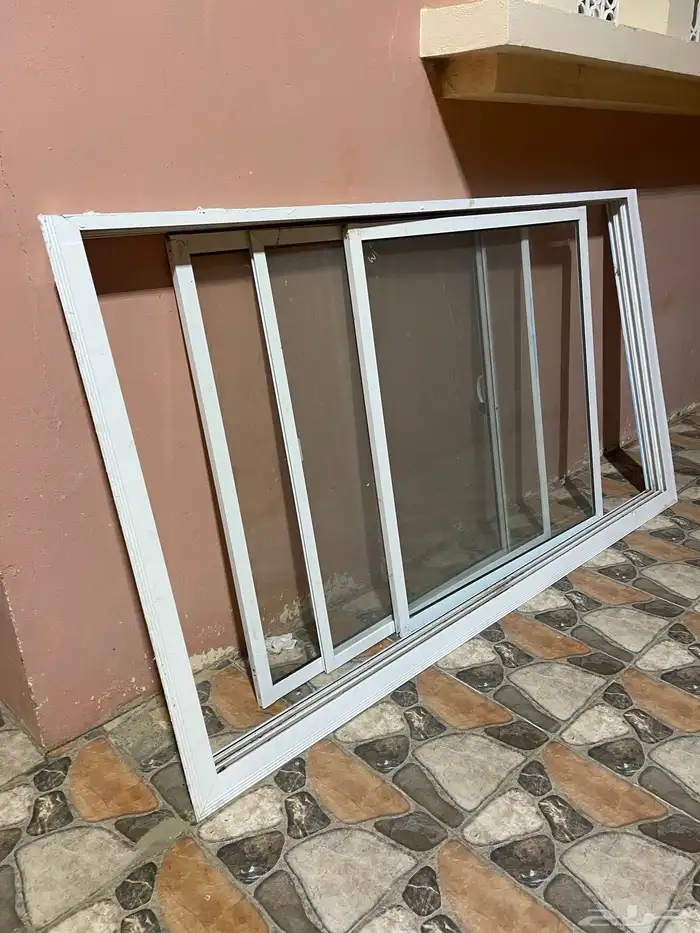 شباك المنيوم شبه جديد 1