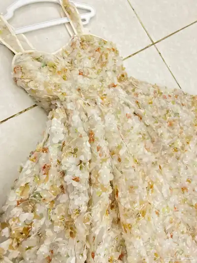 فستان مره فخم بس صغير علي مقاسه ميديم m اخذته لزواج اختي index