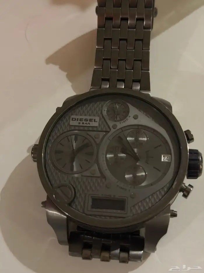ساعة فاخرة من نوع ديزل حجم ملكي اللون برونز 0