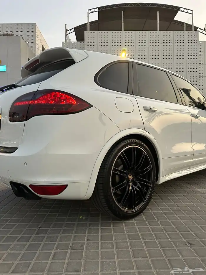 بورش كايين s بحالة الوكالة 18