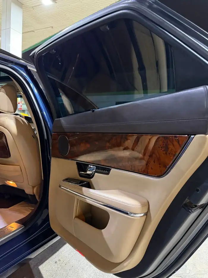 جاكوار XJL Portfolio 2012 فل اطلبية تنفس طبيعي بحالة الوكالة 40