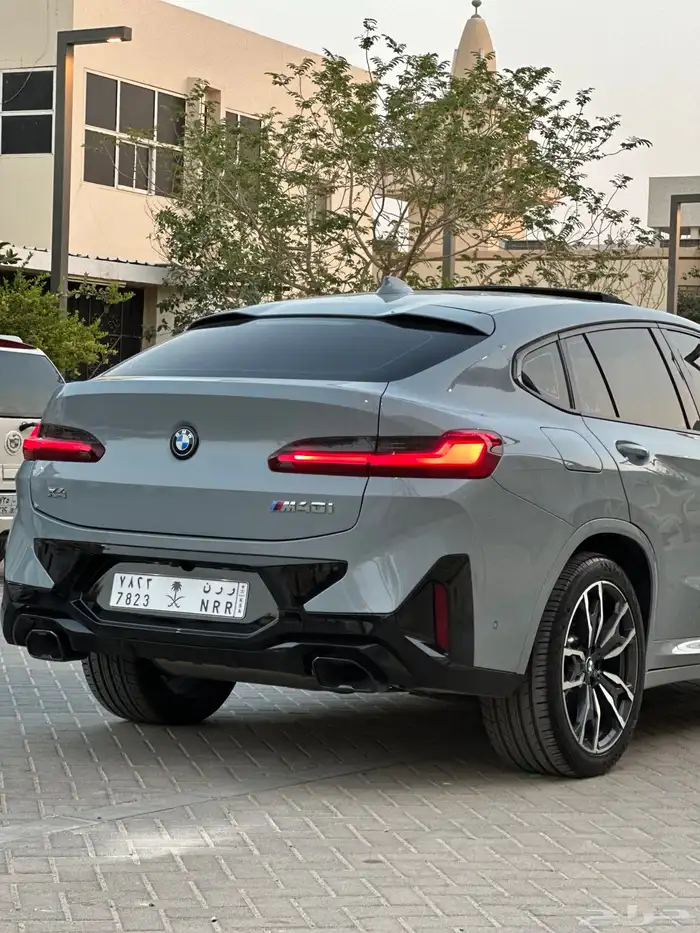 للبيع Bmw x4 40iM موديل 2023 8