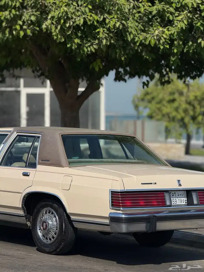 فورد ماركيز كلاسيك 25