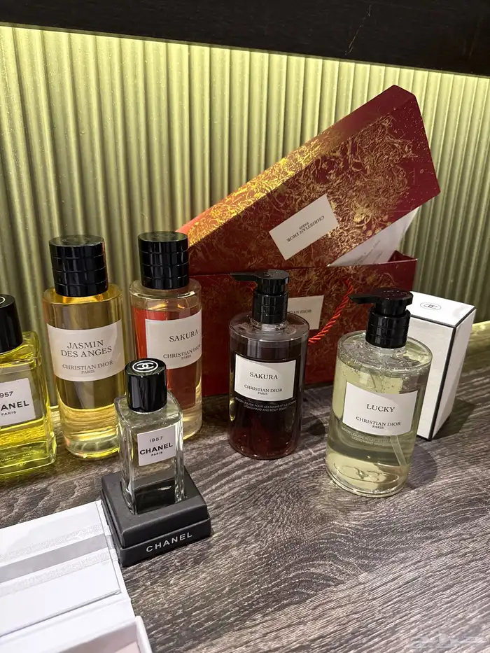 مجموعة عطور ديور وشانيل ب 1500 حد 3