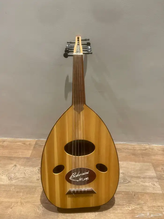 للبيع   عود بحريني أصلي ونظيف 0
