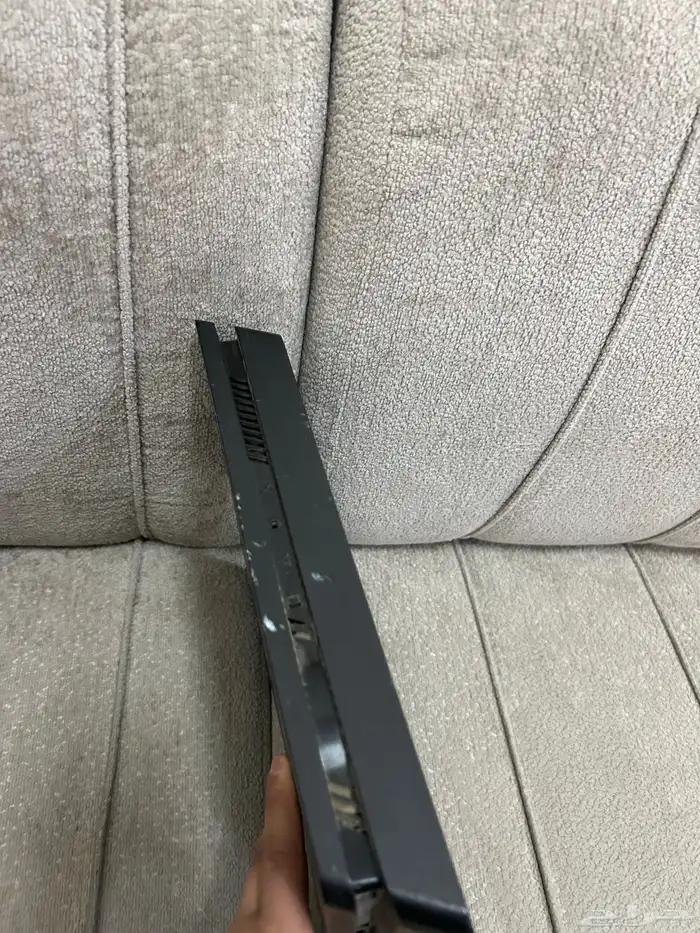 سوني 4جديد ولا قد انفك الي تغير في الهاردسك أو أذاكره يدتين 1