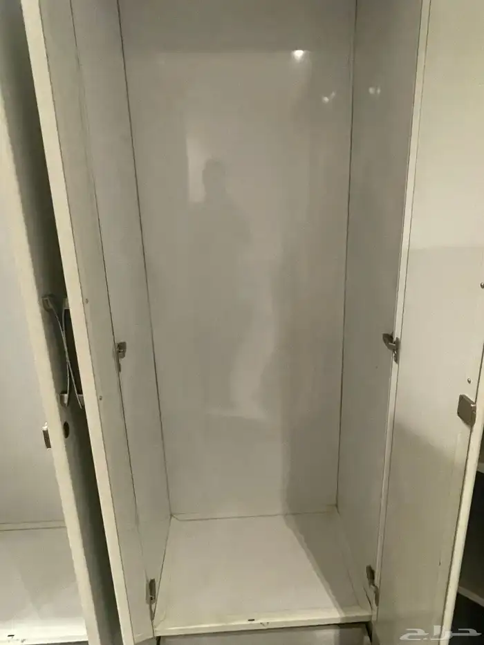 دولاب ملابس وتسريحه 1