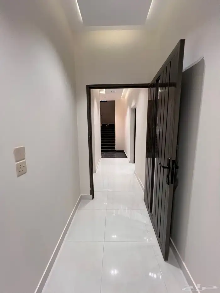 للبيع ادوار ارضيه وشقق علويه حى التحليه خميس مشيط 29