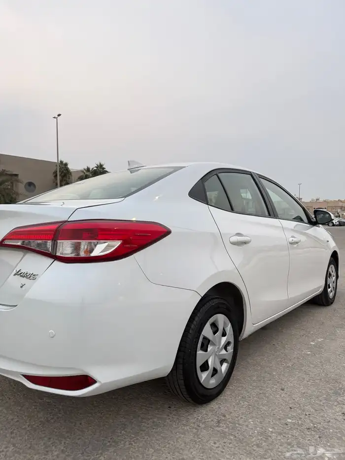 تويوتا يارس 2022 سعودي 1.5قمه بنضافه 10
