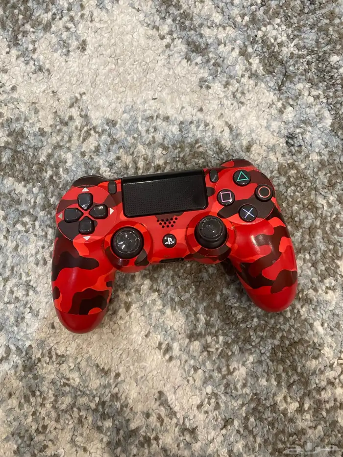 بلاي ستيشن سوني 4 مع يدين 3