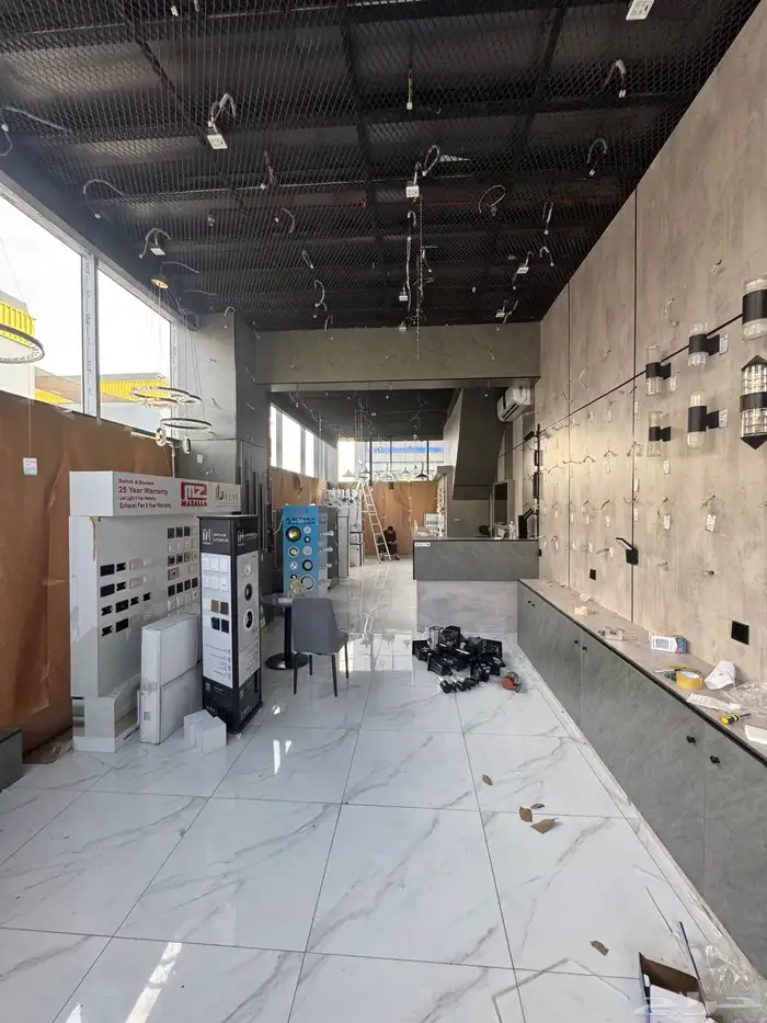 محل للتقبيل في سوق سبعه نشاط كهرباء وسباكه الروابي 7