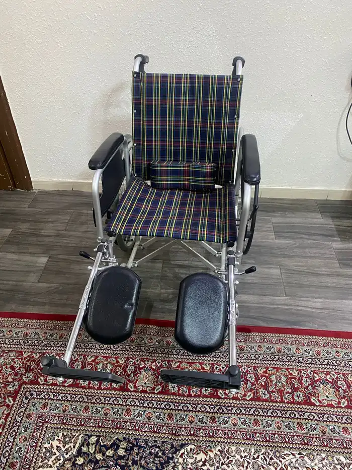 للبيع عربية خاصة بالمعاقين   حالة ممتازة 2