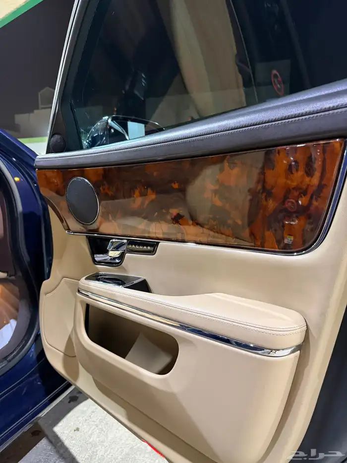 جاكوار XJL Portfolio 2012 فل اطلبية تنفس طبيعي بحالة الوكالة 44