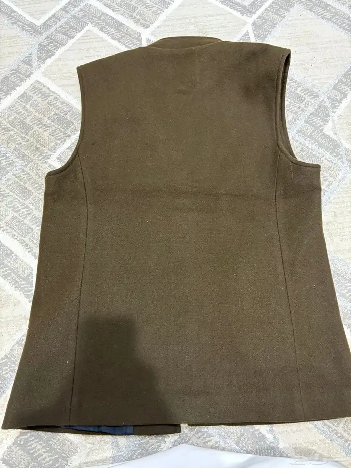 صدرية من تاسومة مستعمله نظيفه 4