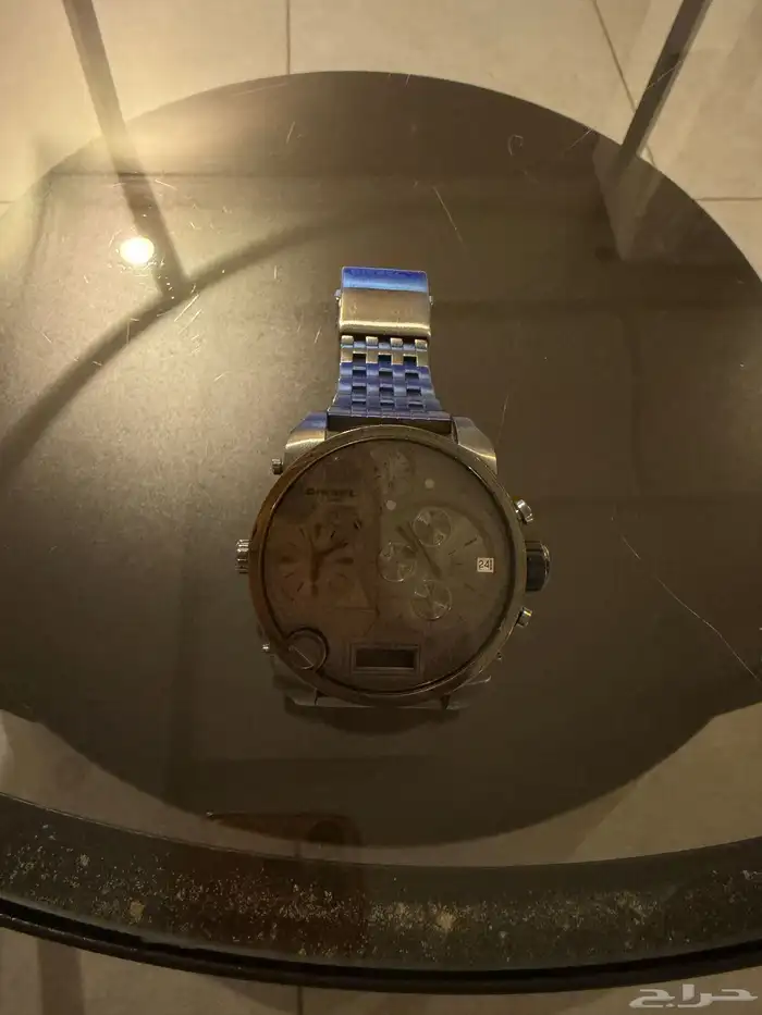 ساعة فاخرة من نوع ديزل حجم ملكي اللون برونز 1
