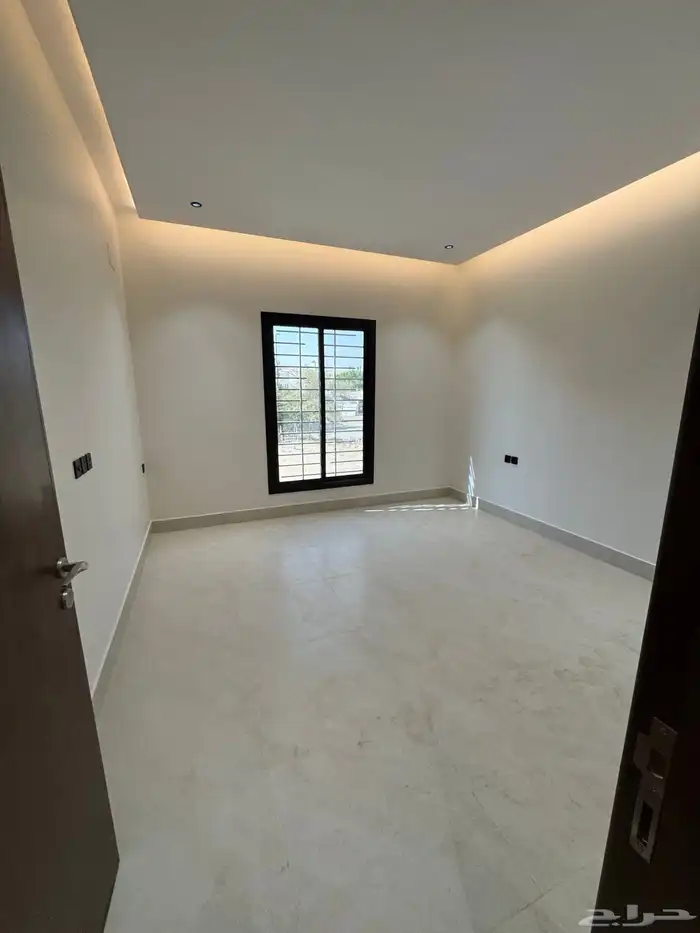 للبيع شقق تمليك أرضي مدخل مستقل على شارع 20 متر حي الحسام 14