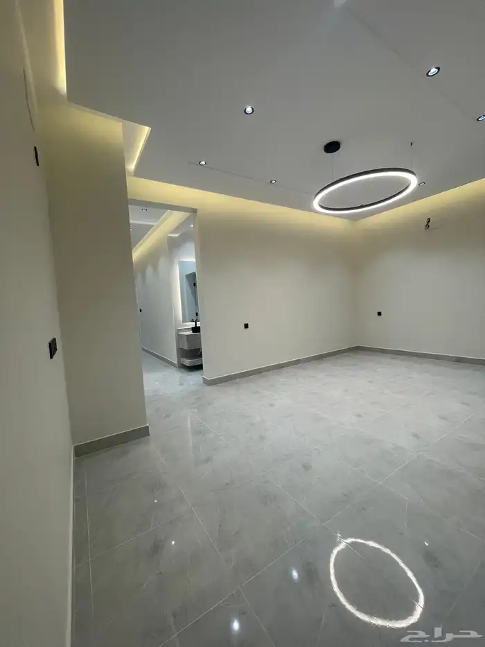 للبيع شقق وسيعه ارضي وعلوي بالمحاله ابها 19