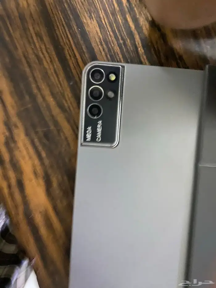 ايباد للبيع نضيف جدا جدا استخدم عدد مرات قليل جدا والله 0