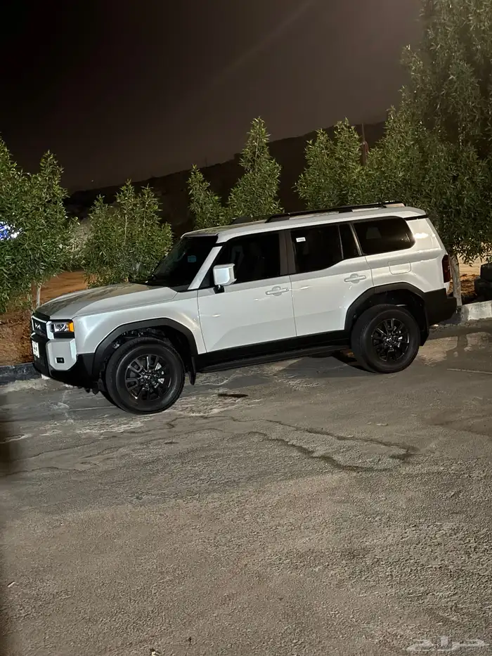 برادو 25 رقم 2 ماشي 3800وزيارة اول مالك من الوكالة 0