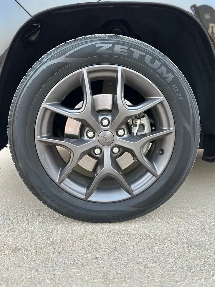 جيب شروكي جراند S فل كامل العداد 81 الف 2020 12