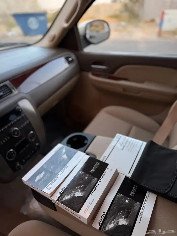 جمس يوكن XL طويل مستخدم اول ممشى قليل بحالة الوكالة 2009 13