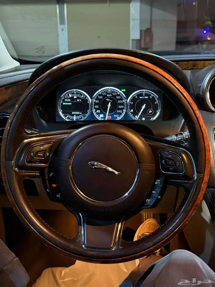 جاكوار XJL Portfolio 2012 فل اطلبية تنفس طبيعي بحالة الوكالة 27