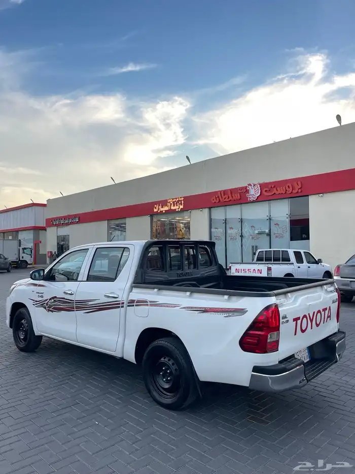 تويوتا هايلوكس 2017 ديزل 0