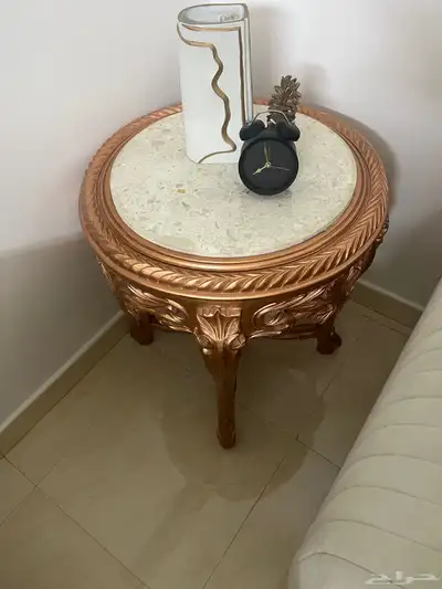 طقم كنب من 8 اشخاص مع طاوله كبيره وطاولتين صغيره index