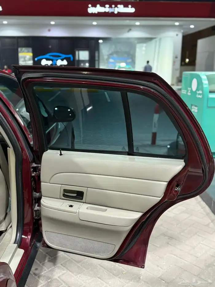 فورد فكتوريا 2011 أمريكي 15