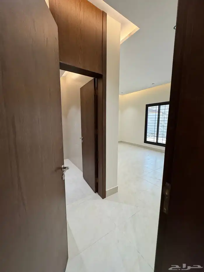 للبيع شقق تمليك أرضي مدخل مستقل على شارع 20 متر حي الحسام 12