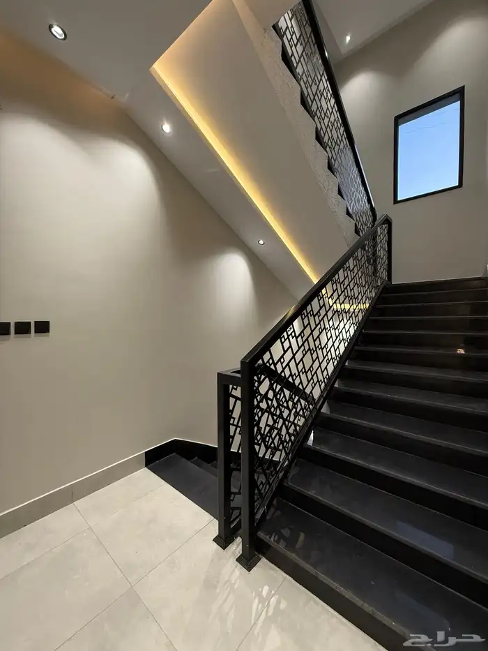 شقق فندقيه 6 غرف -المحاله قرب حديقه الزهور بسعر 520الف فقط 2