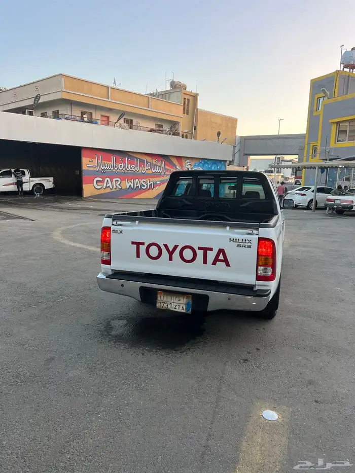 هايلوكس 2010 نظيف 10