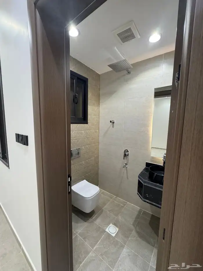 للبيع بحي الضيافه شقق تمليك علوي مع سطح خاص ومصعد 520 الف 16