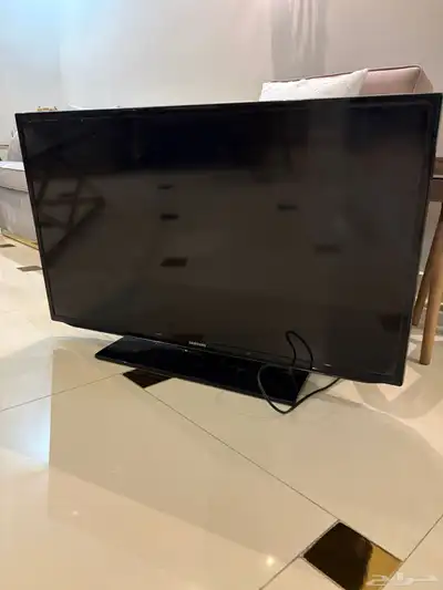 شاشة سامسونج 40 بوصة او 42 0