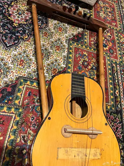 سمسميه للبيع على شكل قيتار index