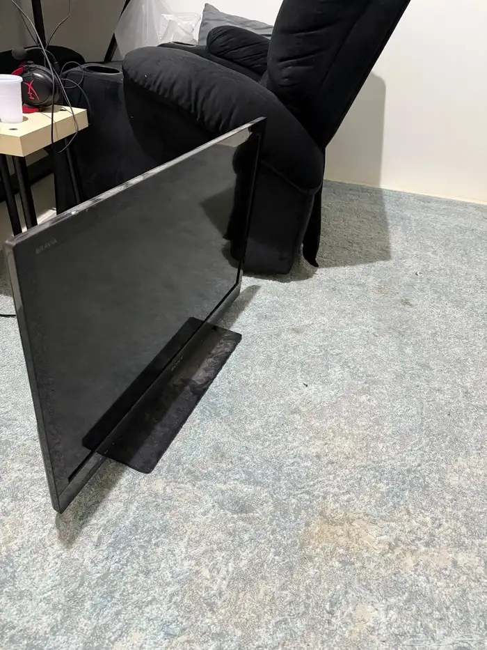 شاشه تلفزيون من شركة sony 3