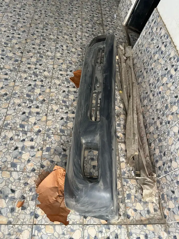 صدام لاندكروزر امامي 98 2002 4