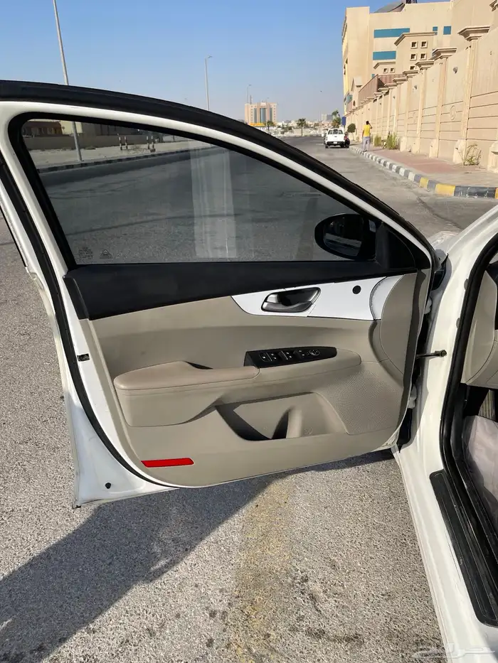 للبيع سيراتو 16