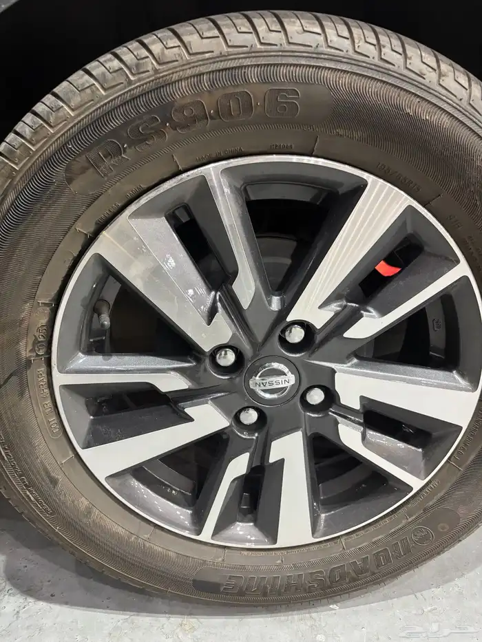 جنوط صني مع كفرات مقاس 15 2