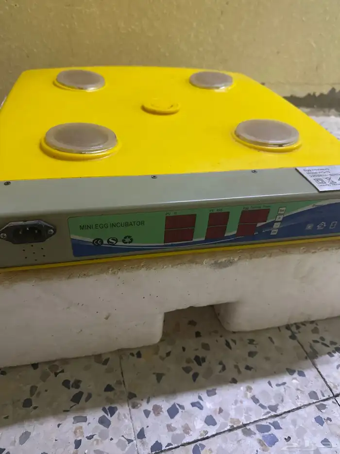 فقاسة دجاج للبيع 0