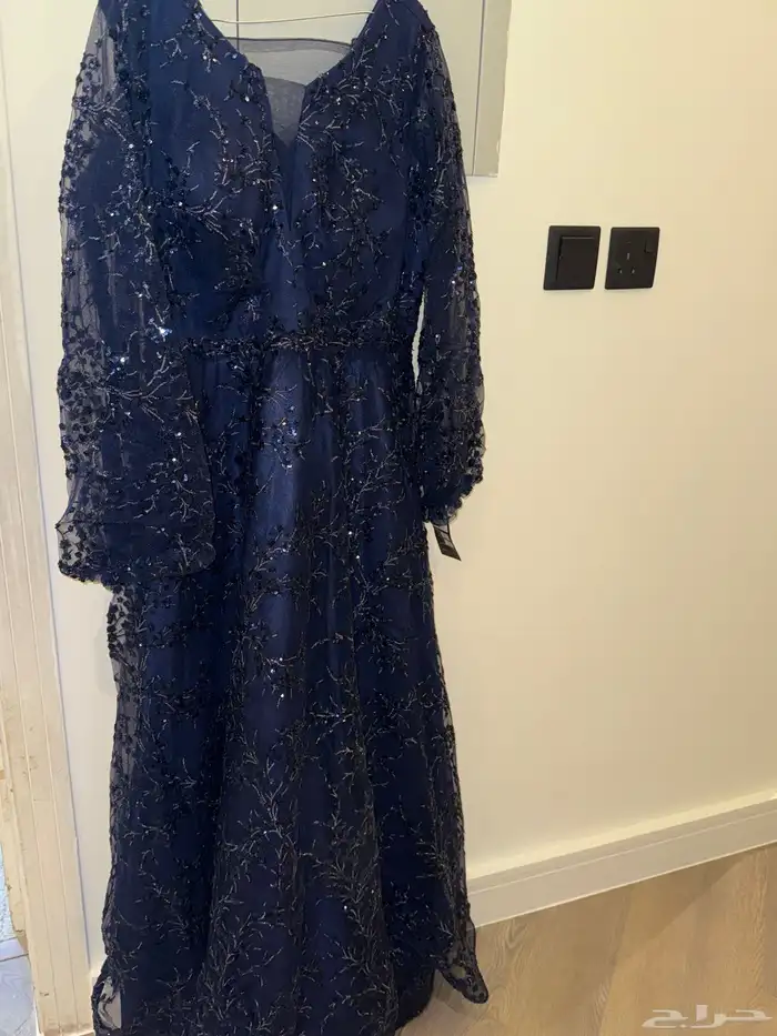 فستان جديد غير مستعمل 750 ريال 0