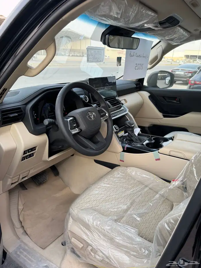 للبيع لاندكروزر2025 - L3 اسود أصفار بأقل الأسعار 9