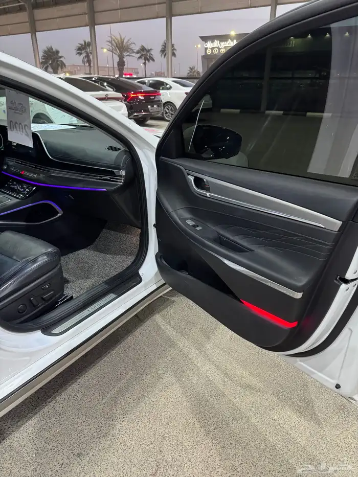 ازيرا 2020 فل كامل اعلى فئه ( 6 سلندر ) بدي وكاله 26