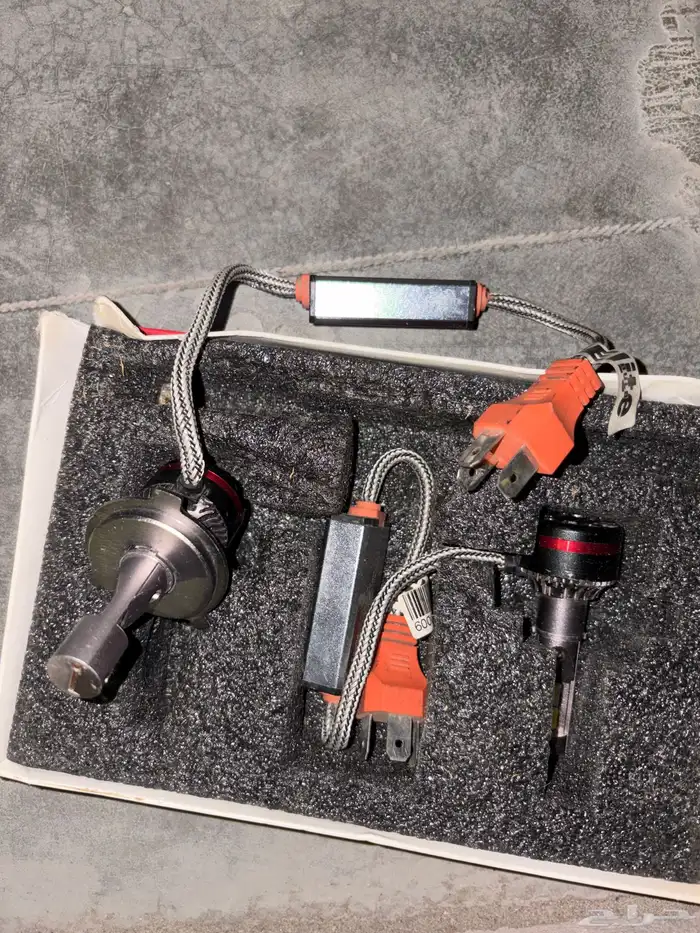 قطع غيار ولد وسماعات 8