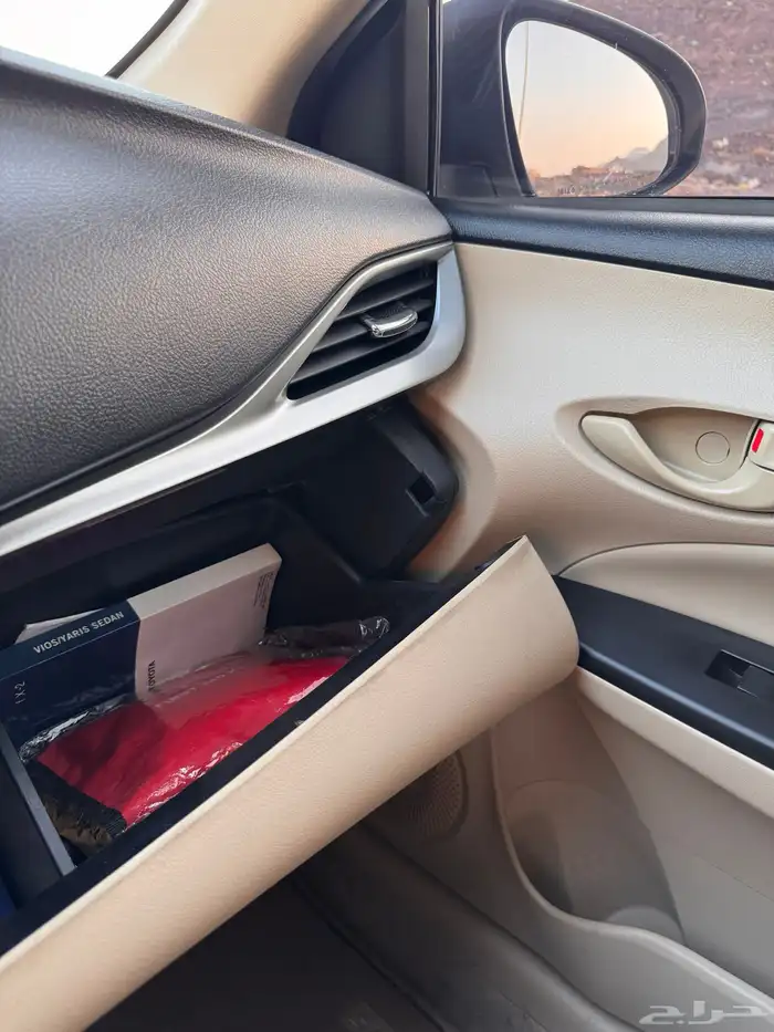 تويوتا يارس 2020 Y 17